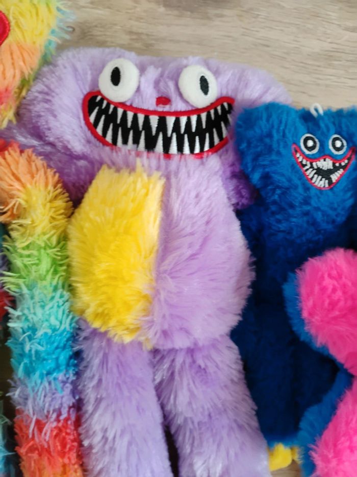 Lot peluches huggies wuggies - photo numéro 3