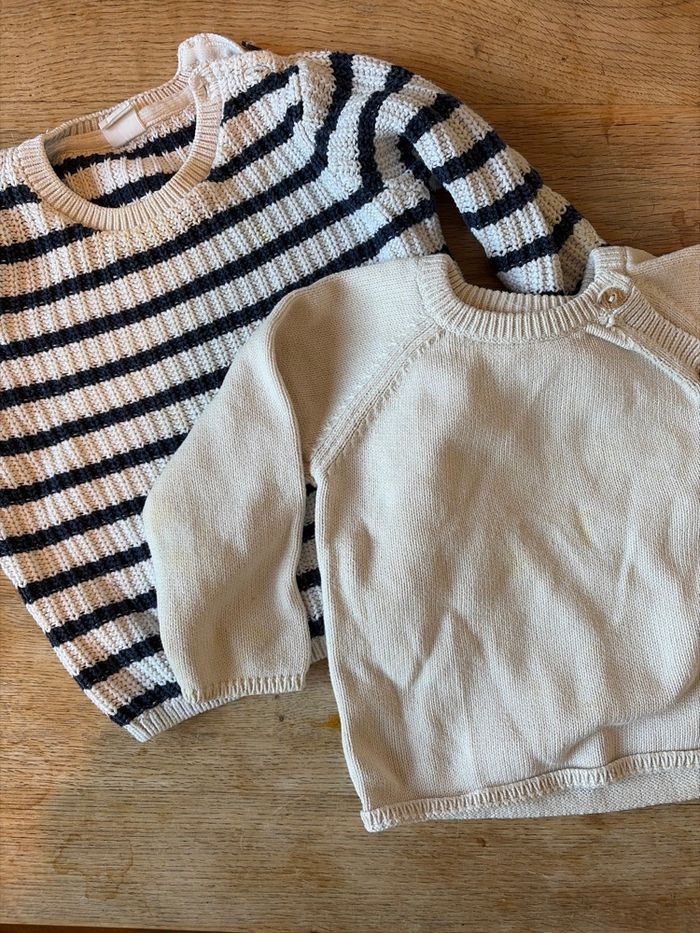 Lot d’imparfaits 18 mois (5 pulls + 1 pantalon + 1 t-shirt  manches longues - photo numéro 4