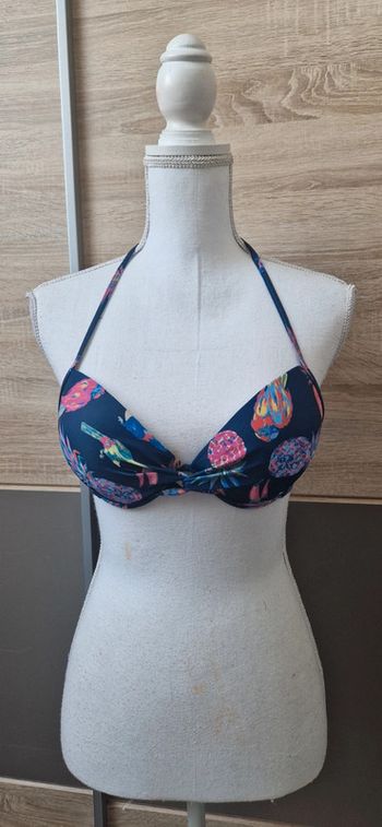 Haut de maillot de bain.