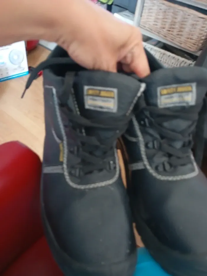 Chaussures homme t 43 - photo numéro 10