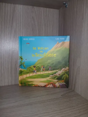 📚 Livre Le volcan de la Soufrière.