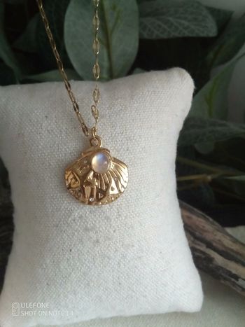 Collier coquillage zircons et pierre de lune naturelle