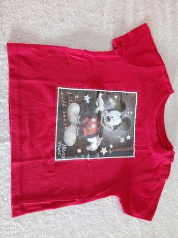 Tee-shirt Disney Baby 18 mois  (réf interne G14)(familleac72)