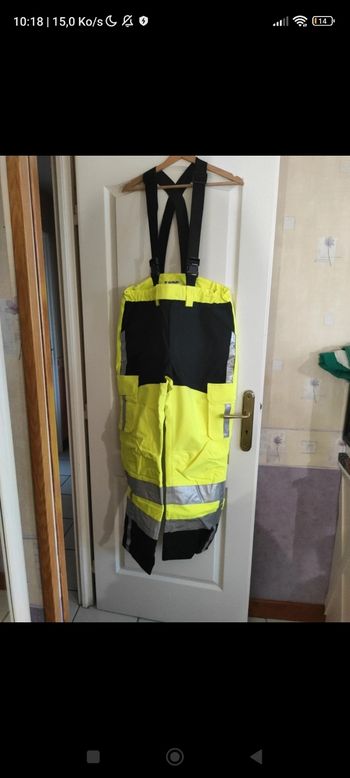 Salopette de travail résistant aux intempéries 