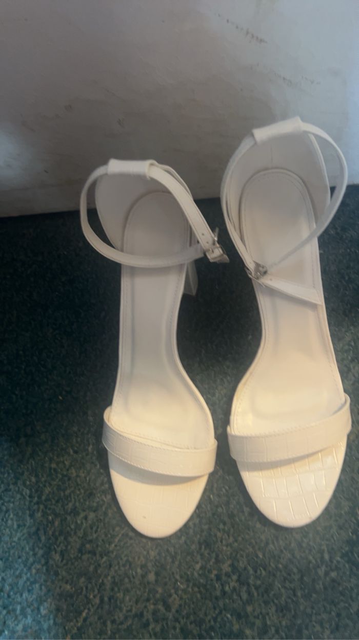 Talon blanc - photo numéro 2