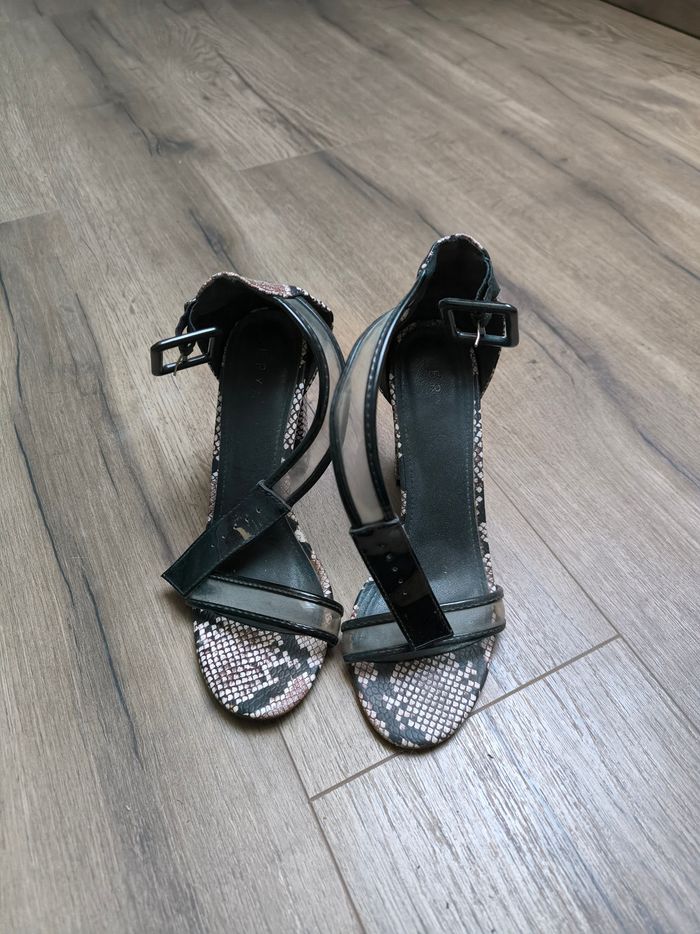 Sandales à talons motif animal