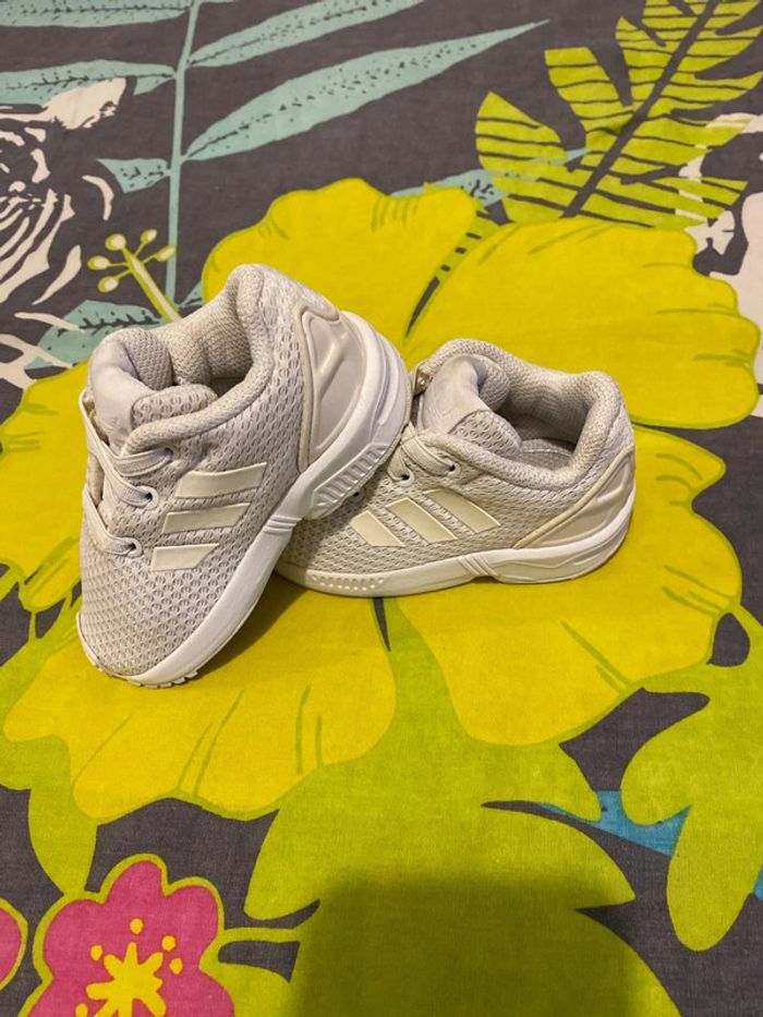 Adidas : Basket mixte taille 20 - photo numéro 3