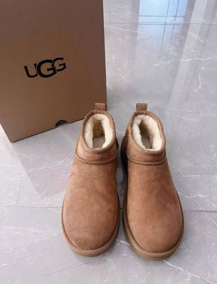 Ugg Classic Ultra Mini Boot taille 40 - photo numéro 4