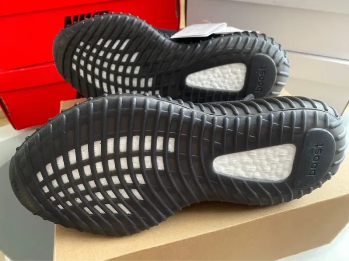 Adidas Yeezy boost 350 v2 black red - photo numéro 12