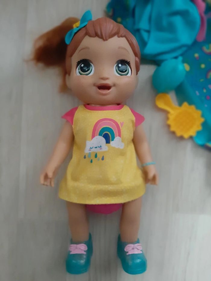 Poupée bébé qui grandit et parle - photo numéro 3