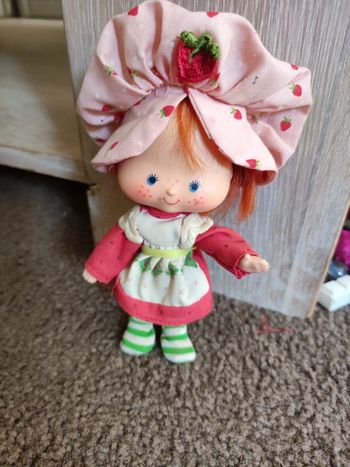 poupée charlotte aux fraises