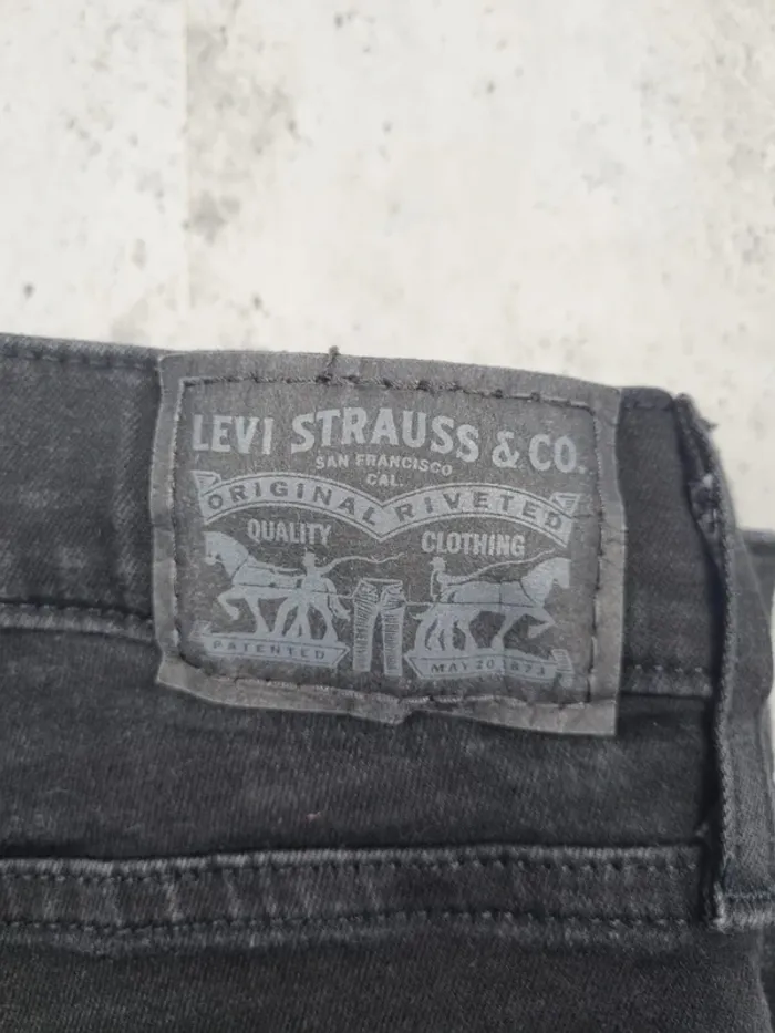 Jean Levi’s 724 noir – Taille 36 FR/ 26 US Femme (mesures en photos) - photo numéro 4