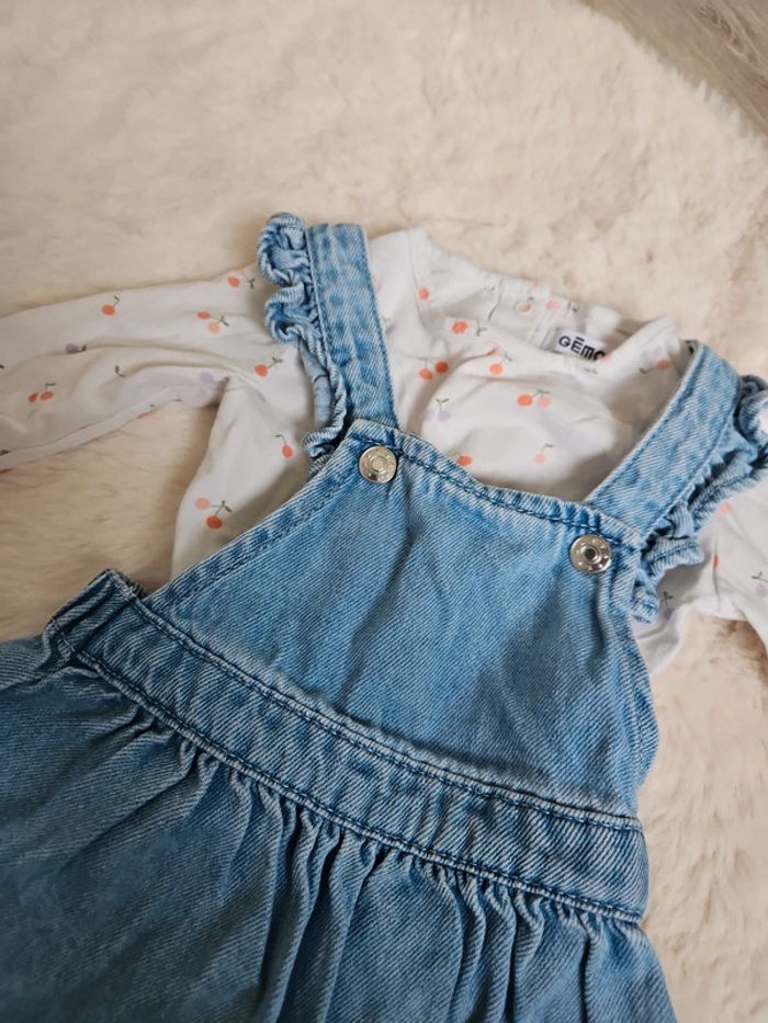 Robe taille 6M - photo numéro 2