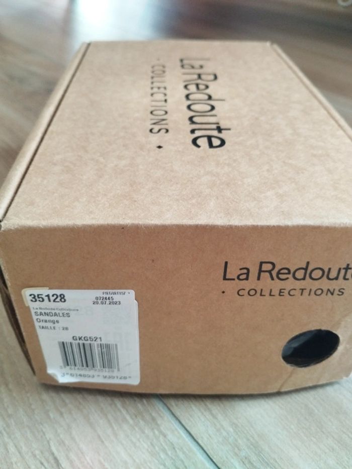Paire de sandales en cuir corail fille pointure 28 neuve - photo numéro 4