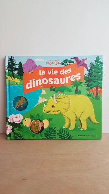 Gallimard jeunesse Livre animé La vie des dinosaures