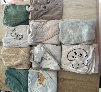 Lit de 10 capes/sorties de bain bébé