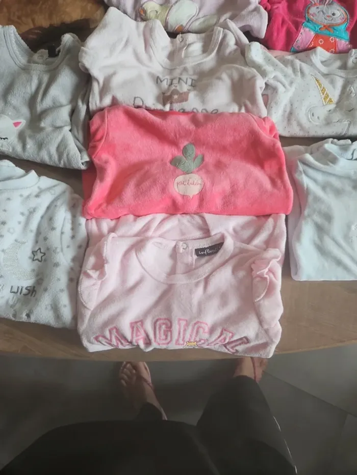 Lot de 13 pyjamas - photo numéro 4