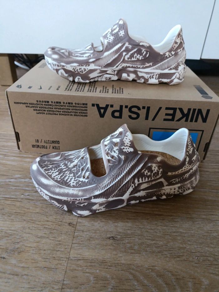 Baskets sandales Nike ispa universal