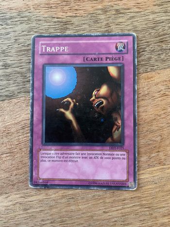 Carte Yu-Gi-Oh! Trappe DDY-F025 1996