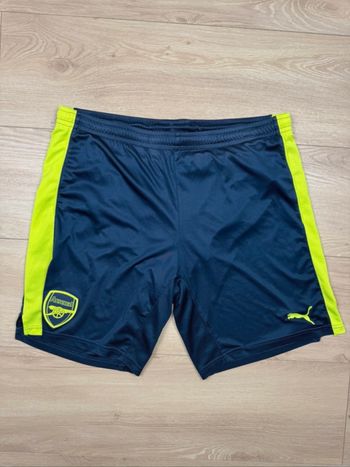 Short puma arsenal marine taille L saison 2016/2017