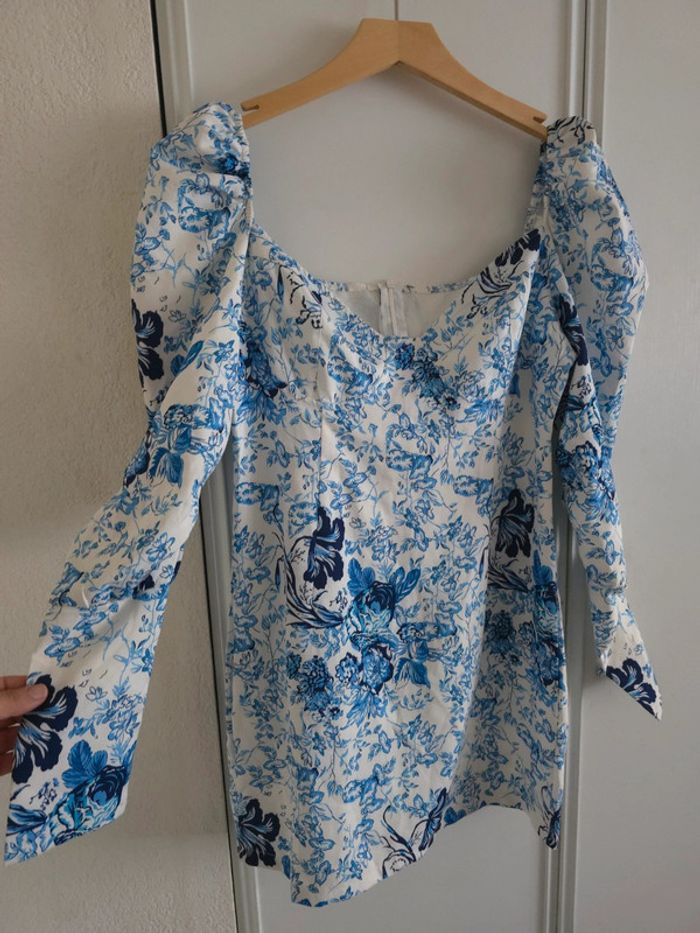 Robe mini manches bouffantes taille L - photo numéro 2