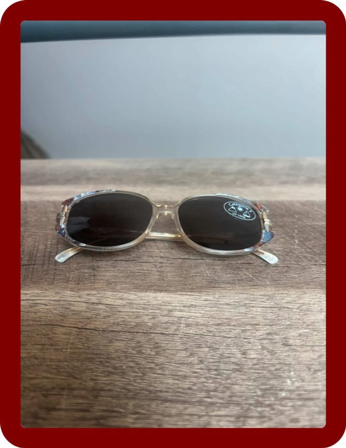 Lunette de soleil Givenchy verre ovale année 2000’ branches fines - photo numéro 10