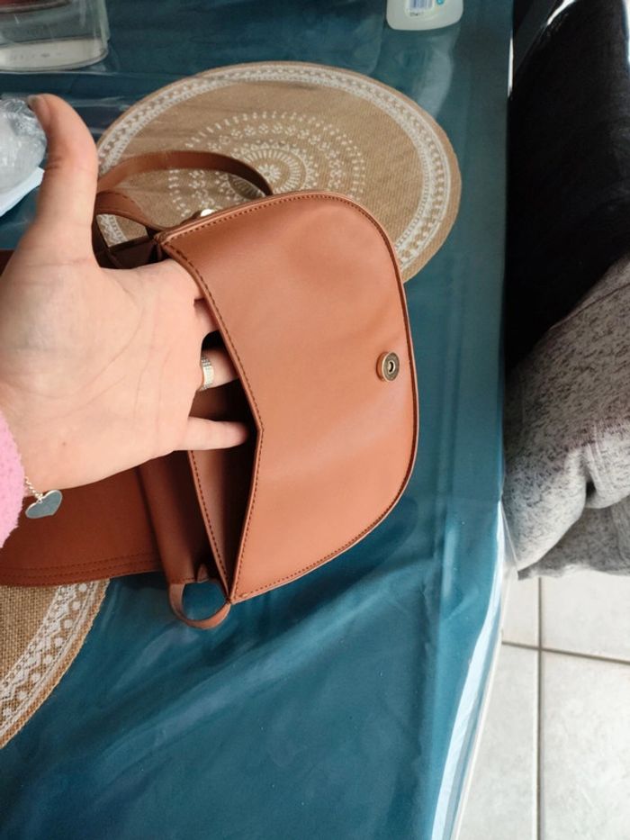 Sac bandoulière cognac neuf - photo numéro 5