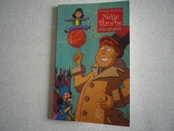NEIGE BLANCHE ET LES SEPT GEANTS