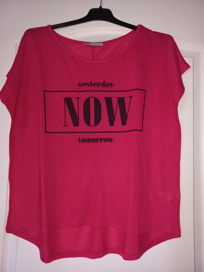 Joli t-shirt rose fushia taille L
