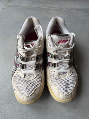 Baskets Asics de salle/gymnase