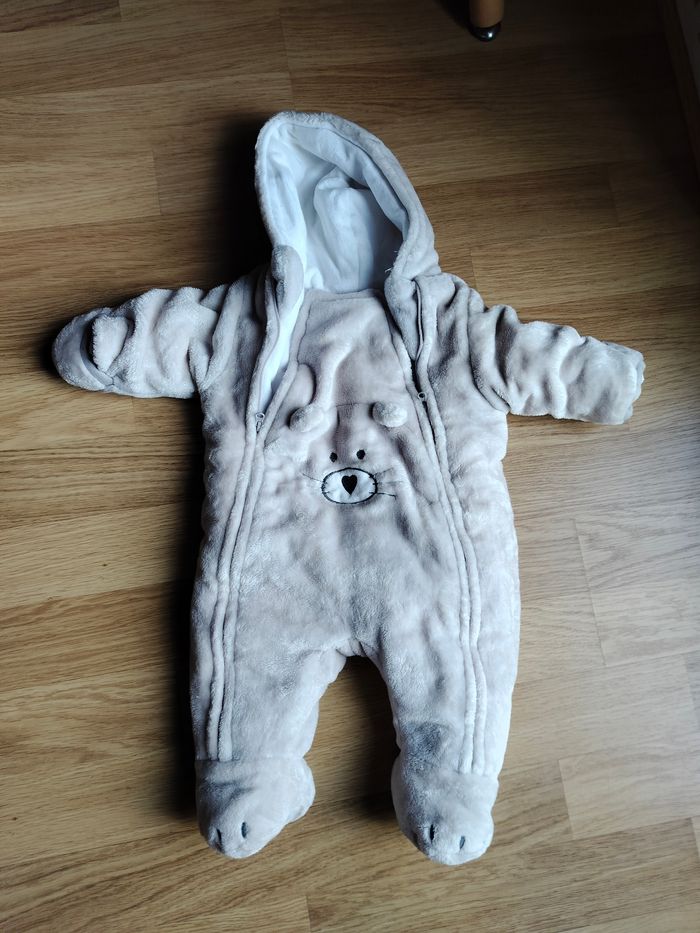 Vêtements Kindsgard 5 pièces 6 moi