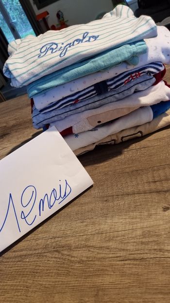 Lot de 8 pyjamas