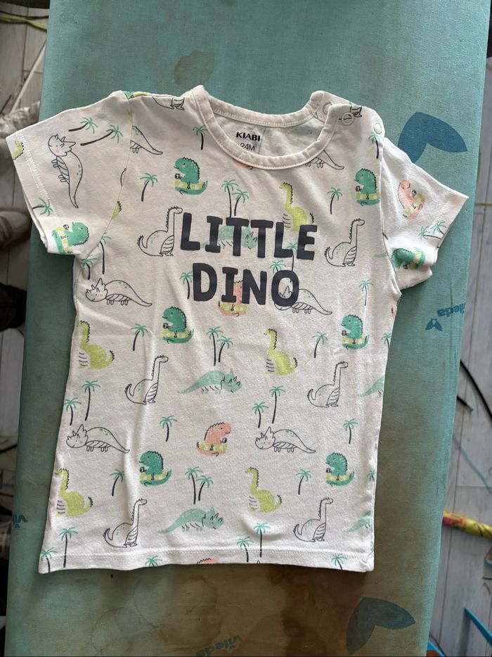 Tee shirt dino