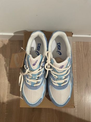 (Facture Wethenew)Asics Gel NYC artic Sky blue 