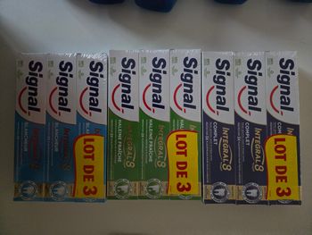 12 dentifrices signal neufs 