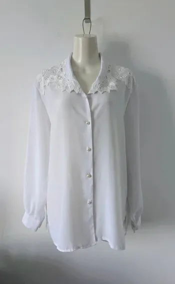 Chemisier chic vintage broderie manches longues - taille 44/46