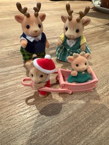 Famille Rennes de Noël Sylvanian Neuf 