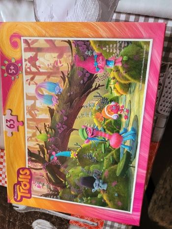 Puzzle 63 pièces Trolls  5 ans