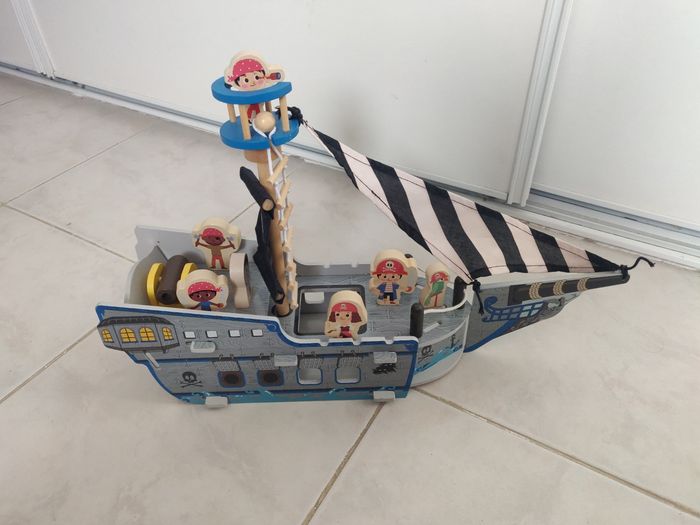 Bateau en bois très bon état - photo numéro 9