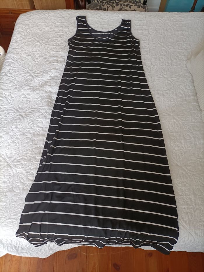 Robe bretelles neuve