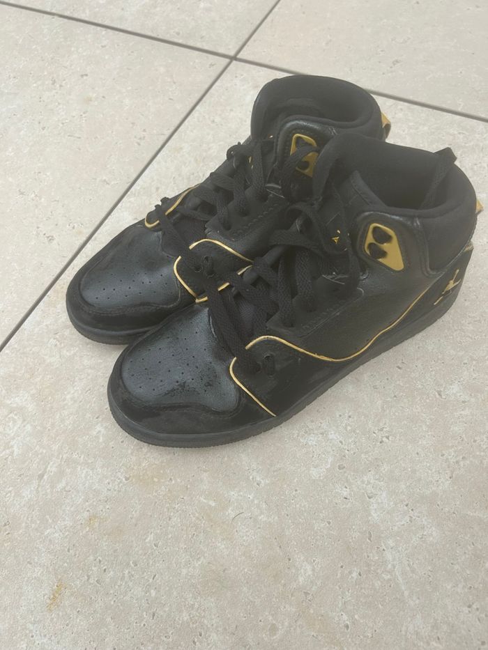 Basket Jordan montante pointure 38 TBE