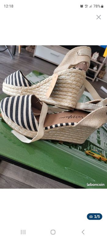 Paire d'espadrille compensé-Pointure 38