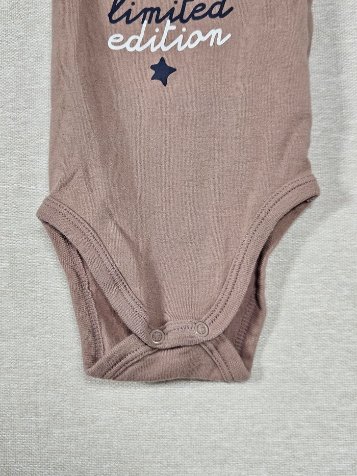 Body manches courtes 9 mois - photo numéro 2