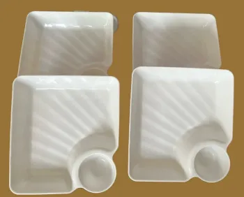 Lot 4 assiettes