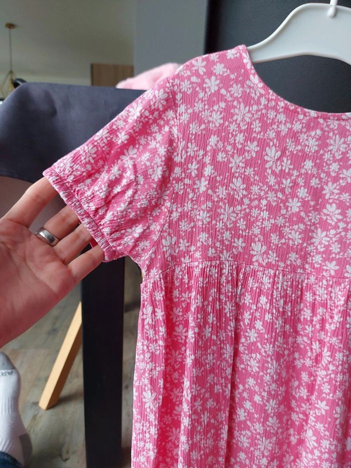 Robe rose fleurie, La Halle, taille 5 ans. - photo numéro 5