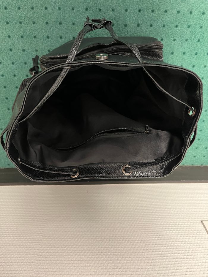 Beau Sac à Dos Gothique avec Croix & Rivets - photo numéro 7