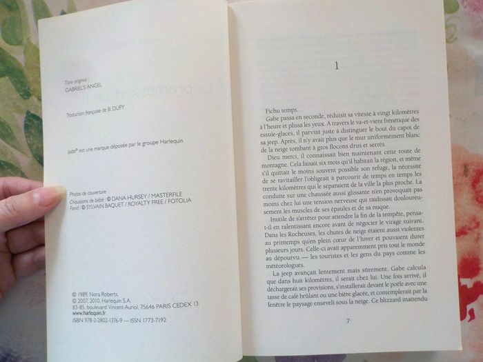 Magie d'hiver 5 auteurs 5 histoires dont Nora Roberts - photo numéro 6