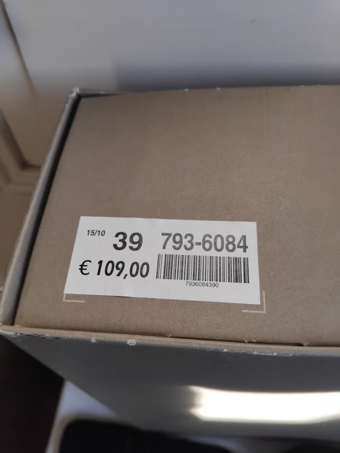 Bottes hautes en daim noir BATA - Taille 39 - photo numéro 8