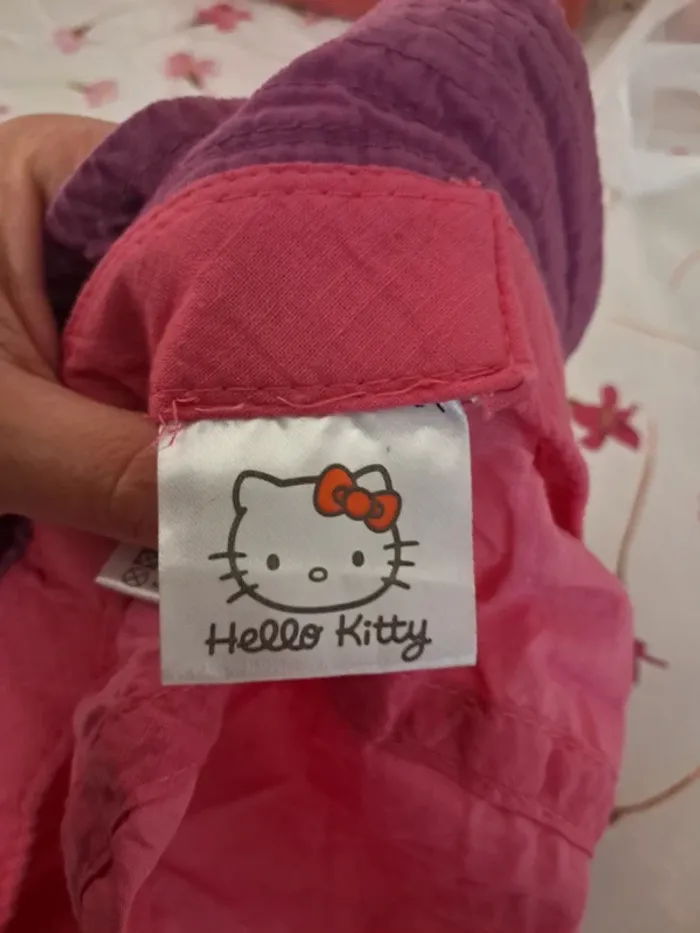 Ravissant chapeau / bob Hello Kitty Sanrio 100%coton, rose et violet - T54 - photo numéro 6