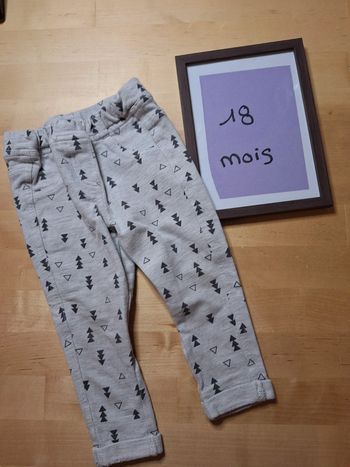 Pantalon pour fille taille 18mois marque tape à l'œil très bon état